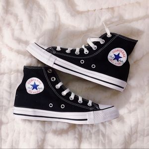 black converse high tops